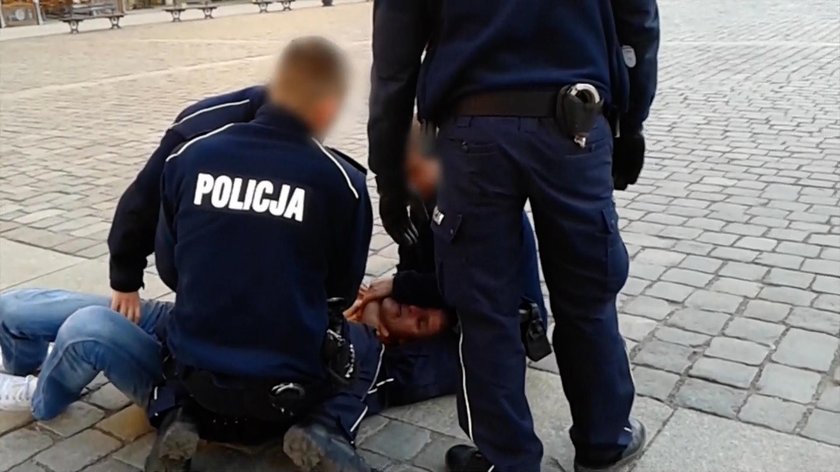 Policjanci znęcający się nad Igorem usłyszą jednak zarzuty?