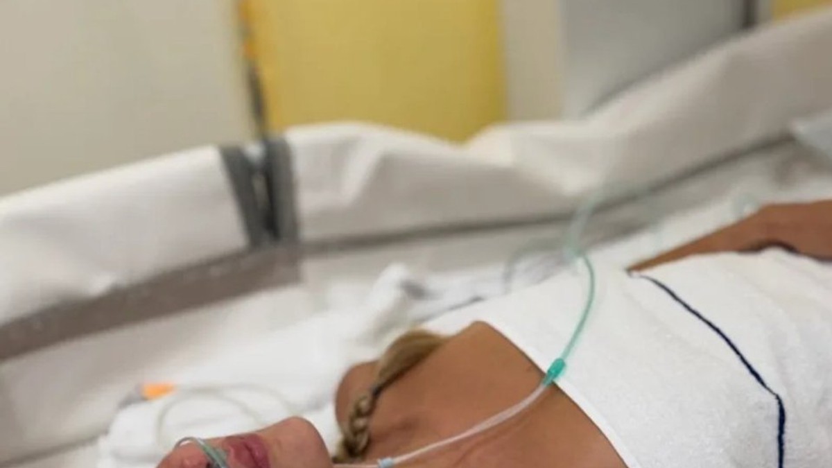 Bela Hadid u suzama otvorila dušu o teškoj bolesti: Gubim dah, a najveći uspeh mi je tuširanje