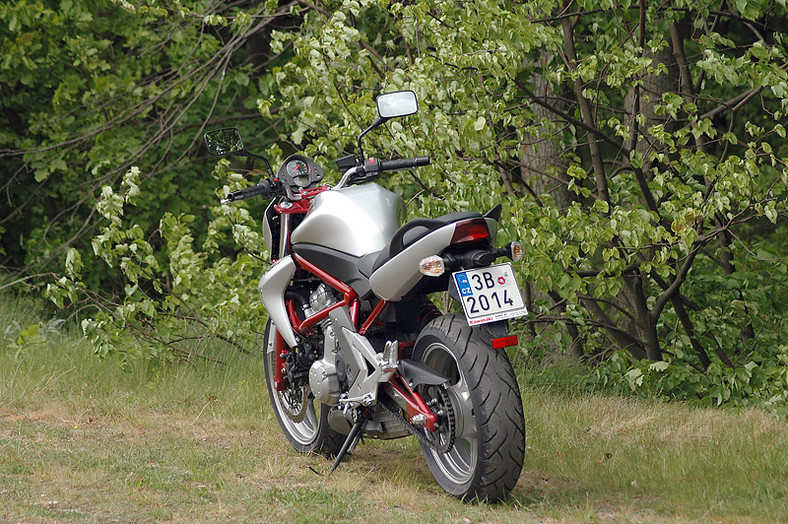 Kawasaki ER-6n - zwinne jak łasiczka