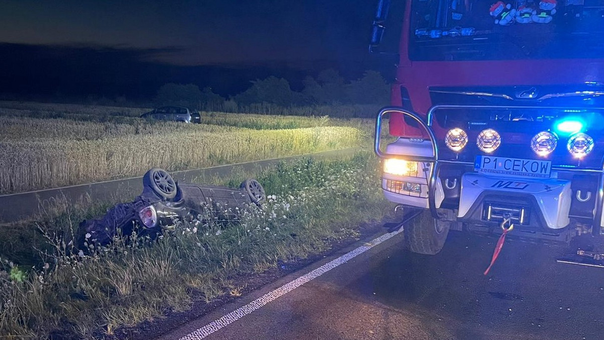 Chciał Sięgnąć Po Papierosy Stracił Panowanie Nad Autem Nie żyje 27 Latka Wiadomości 1339