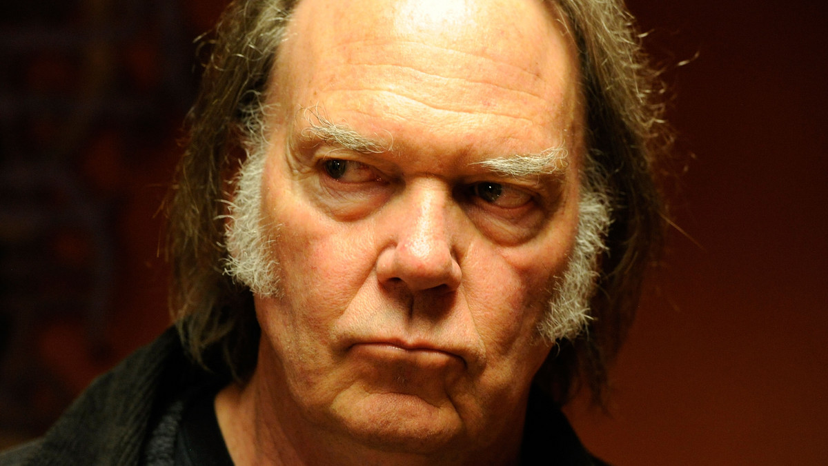 Neil Young szykuje nowy materiał z zespołem Crazy Horse, z którym nie grał od 2004 roku.