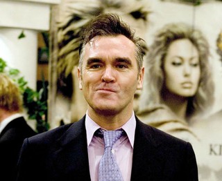 „World Peace Is None Of Yor Business' - pociąga i nuży