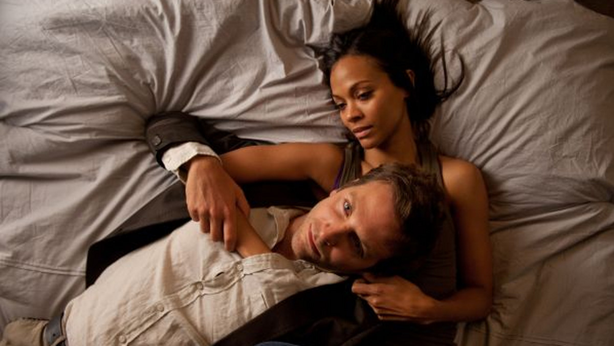 Bradley Cooper i Zoe Saldana w filmie "The Words"