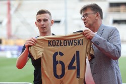 Pogoń Szczecin w nowym sezonie będzie grać w złotych koszulkach