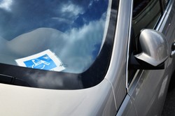 Dofinansowanie do auta z PFRON. Nawet 300 tys. dla osób z niepełnosprawnościami