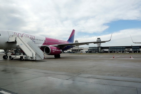 Putnici iz Srbije ostaju bez pojedinih letova iz Beča! Popularni avio-prevoznik ukida svoju bazu, evo gde se preusmeravaju letovi