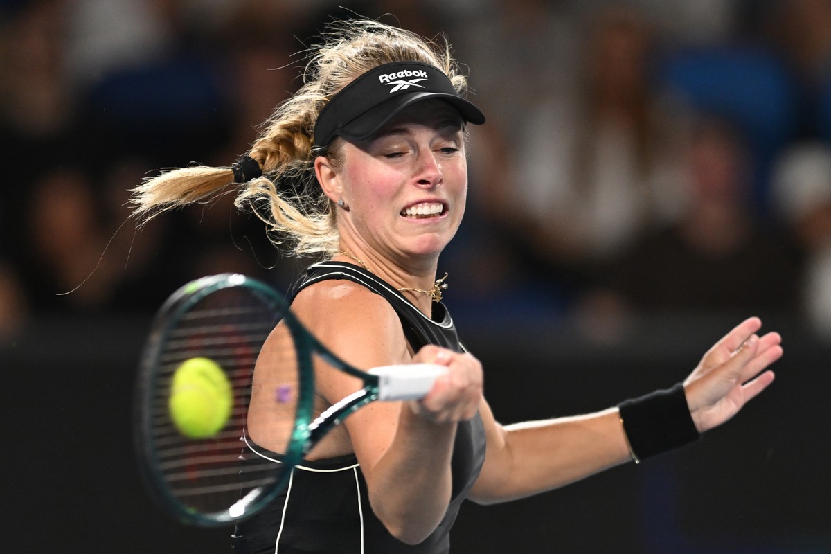 Australian Open. Fręch jeden mecz grała na dwóch kortach