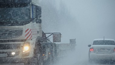 marznący deszcz i śnieg paraliżują szczecin. zamknięte szkoły, uczelni