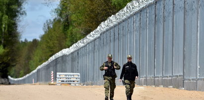 Mur na granicy ma za płytkie fundamenty? Migranci robią podkopy