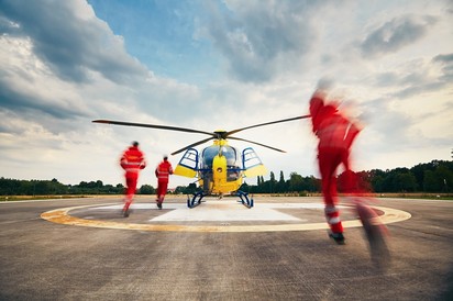 Baleset az M5-ös autópályán, több mentőautót, mentőhelikoptert is riasztottak