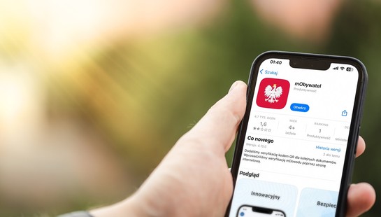 mStłuczka już działa w mObywatelu. Czy to koniec papierowych formalności po kolizji?