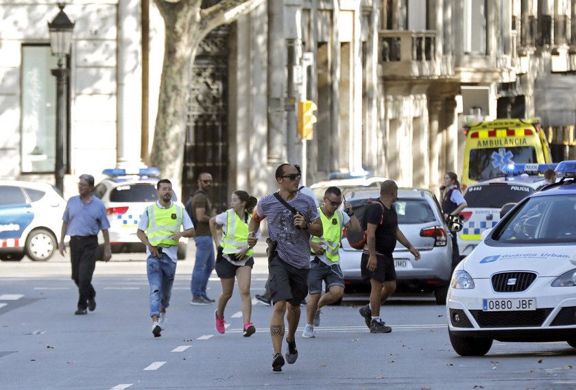 A van crashes into pedestrians in Barcelona