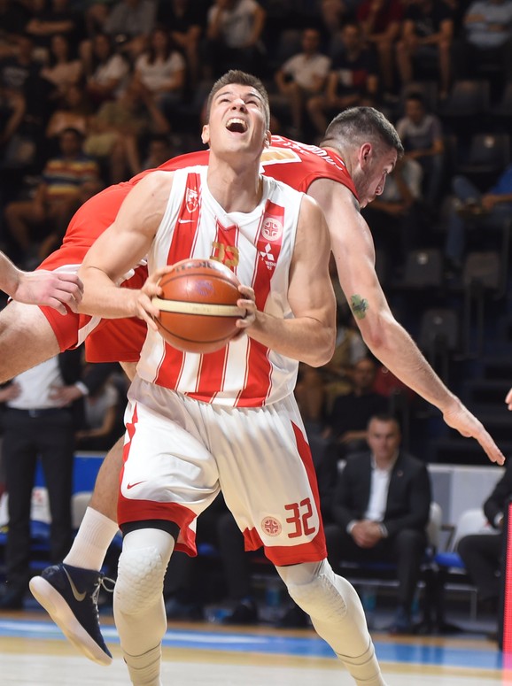 Nikola Jovanović pod košem Čačana