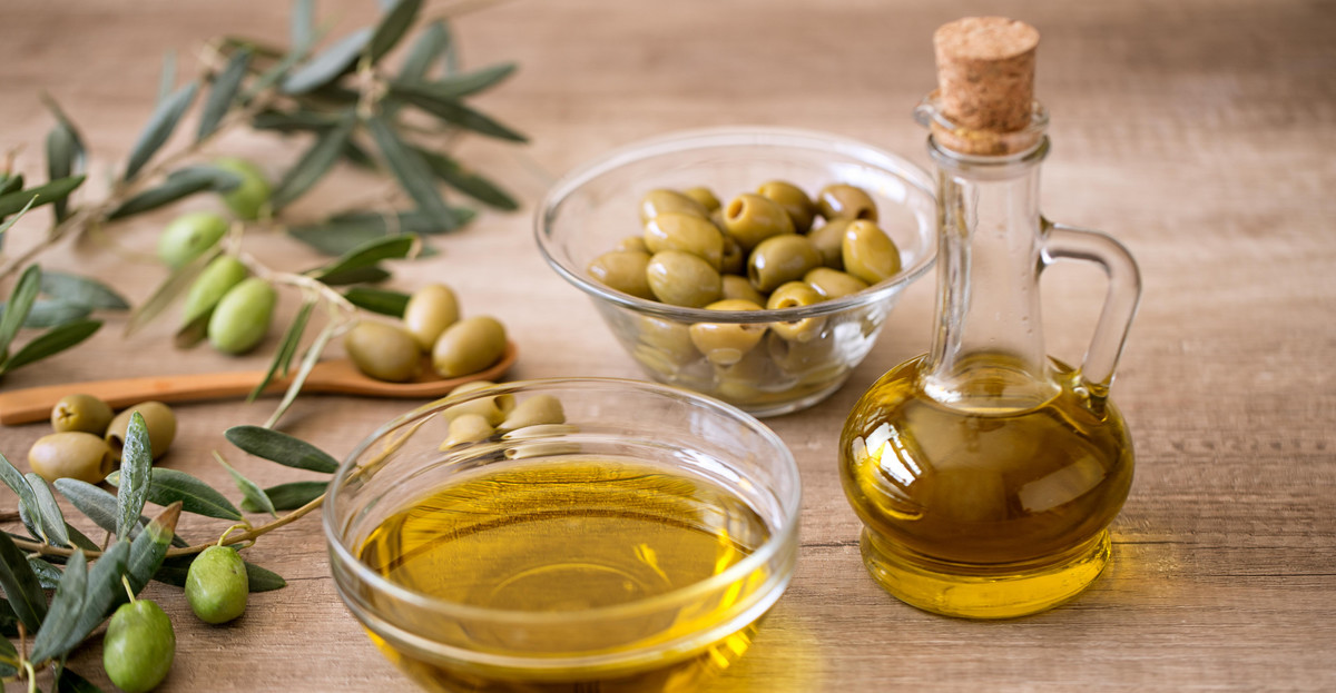 Oliwa z oliwek - składniki odżywcze i właściwości