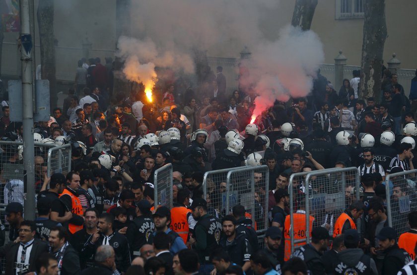 Besiktas ma nowy stadion. Doszło do zamieszek przed pierwszym meczem