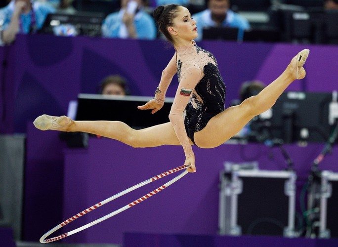 Zobacz piękne dziewczyny z maczugami i nie tylko...