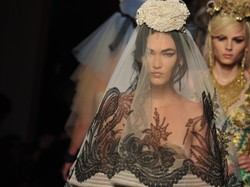 W hołdzie Amy Winehouse: niezwykła kolekcja haute couture Jeana Paula Gaultiera