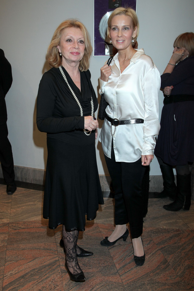 Ewa Wiśniewska i Maria Gładkowska na premierze "Plotki" w Teatrze Syrena