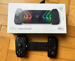 Zamień swojego iPhone'a w konsolę do gier. Oto Razer Kishi v2 [RECENZJA]