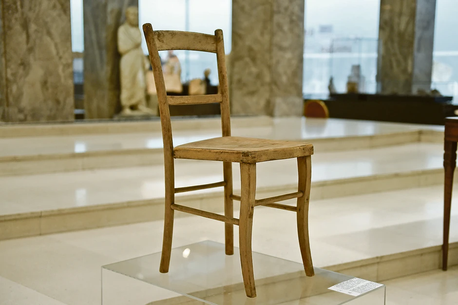 Stolica učiteljice iz Prebilovaca Stane Arnaut