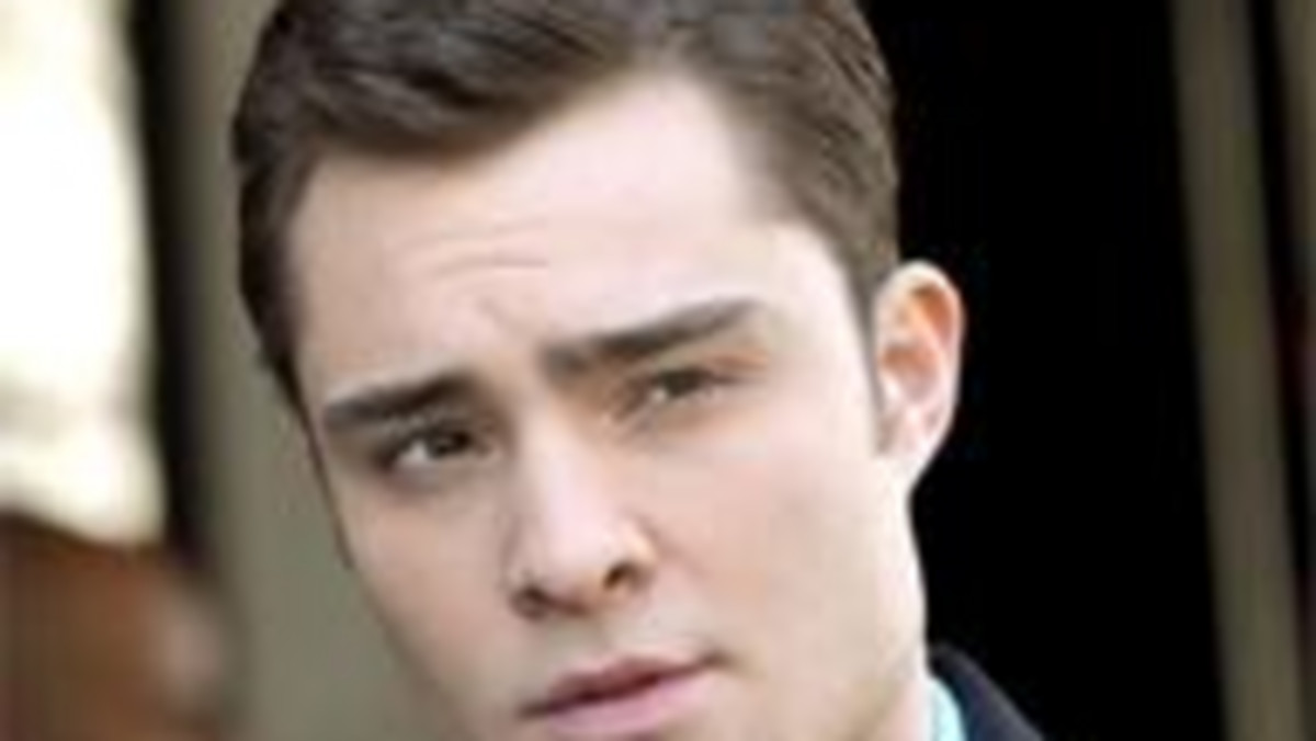 Gwiazdor popularnego serialu "Plotkara", Ed Westwick, wywołał awanturę w jednej z nowojorskich restauracji po tym, gdy błędnie wziął przypadkowego mężczyznę ze