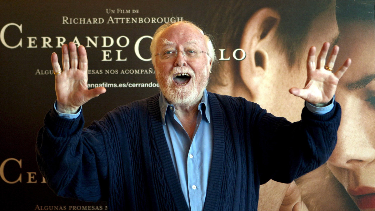 W niedzielę 24 sierpnia zmarł brytyjski aktor, reżyser i producent filmowy Richard Attenborough. Podczas poniedziałkowej audycji Poranek w radiu TOK FM, którą prowadził Tomasz Sekielski, wspominano aktora. Problem w tym, że pomylono go z Davidem Attenborough, pisarzem i podróżnikiem.