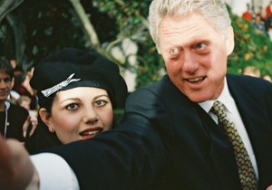 Monika Levinski promenila lični opis: Nekad buckasta crnka danas izgleda neprepoznatljivo