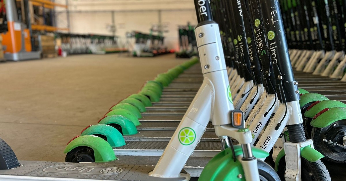 Rowerzyści, hulajnogi i prawo jazdy od 17 lat. Zmiany w przepisach drogowych