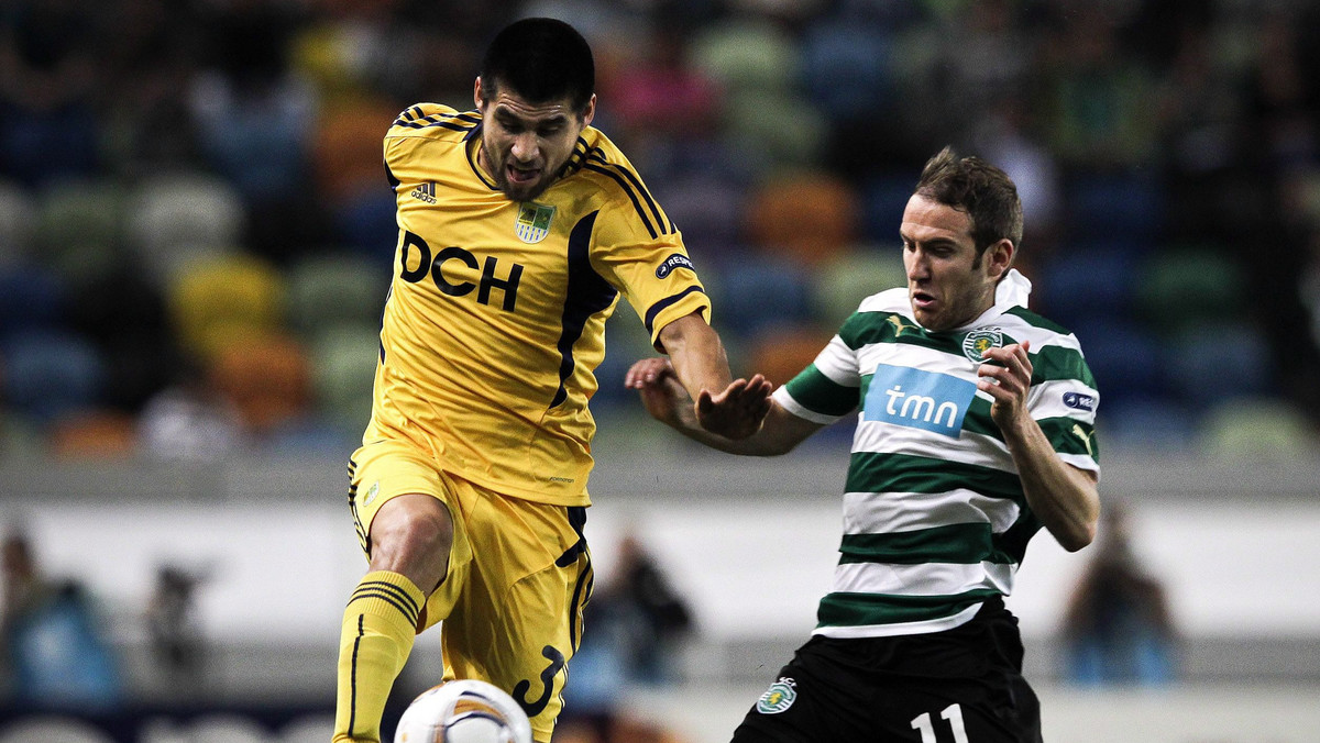 Sporting Lizbona pokonał w pierwszym ćwierćfinale Ligi Europy Metalist Charków 2:1 (0:0) i znalazł się w wygodnej sytuacji przed meczem rewanżowym na Ukrainie.