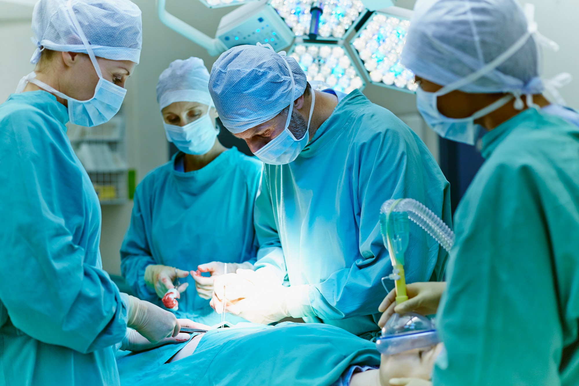 Medicii au îndepărtat în sfârșit tumora uriașă.