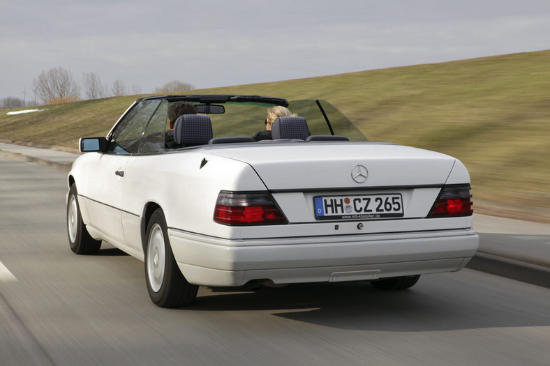 Mercedes 124 cabrio - kabriolet na cztery pory roku