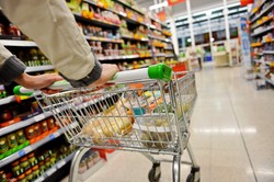 Tam zakaz handlu w niedzielę nie obowiązuje. W tych miejscach 13 października sklepy będą otwarte [LISTA]