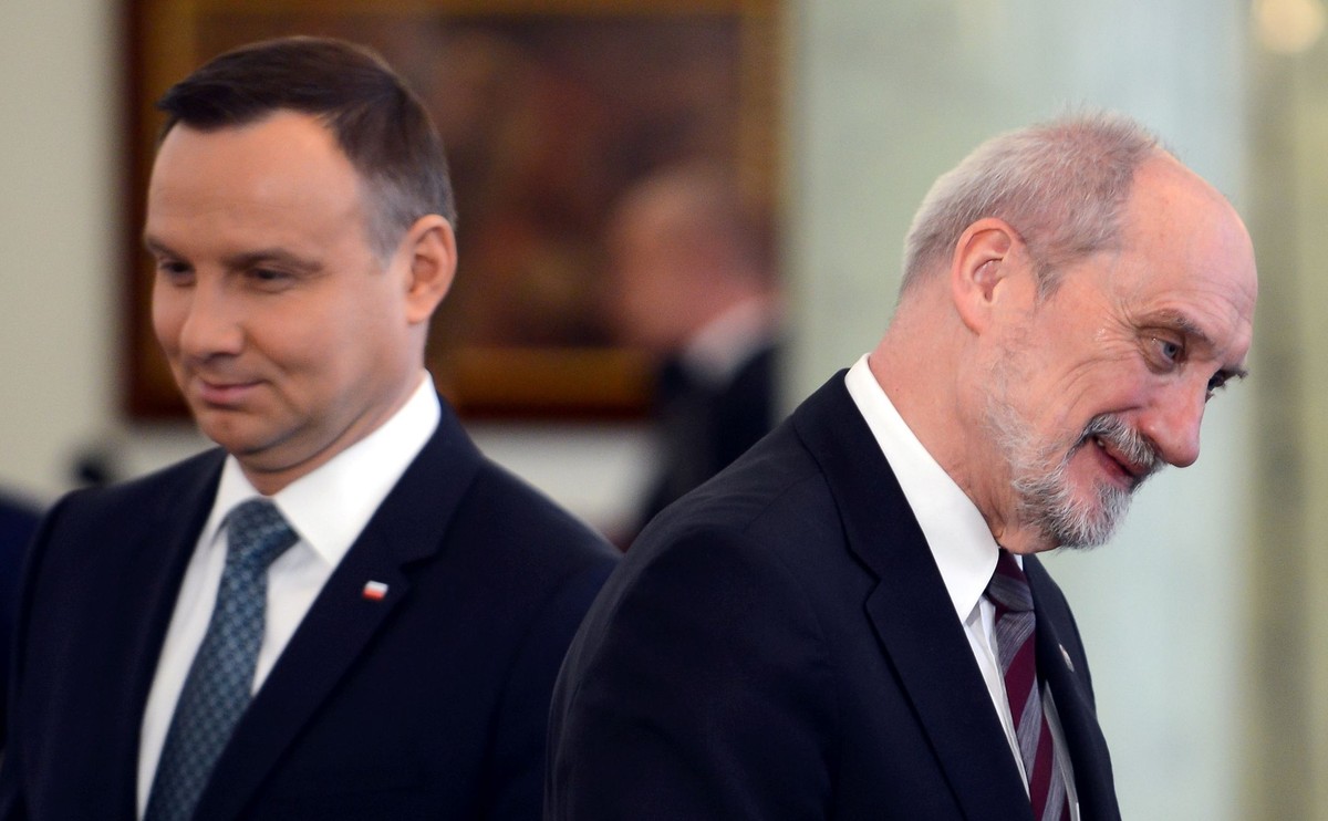 Prezydent Andrzej Duda i szef MON Antoni Macierewicz