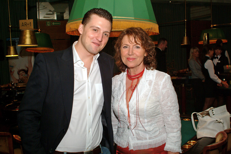 Halina Frąckowiak z synem Filipem
