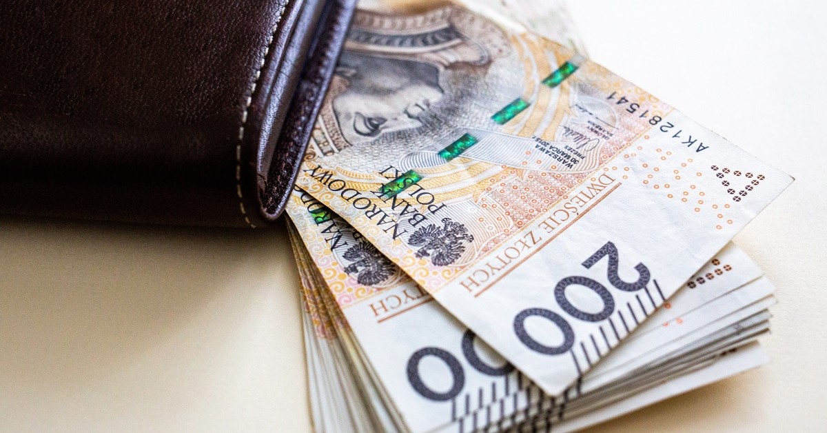 25 października mija istotny termin płatności. Za karę grozi zajęcie emerytury lub pensji