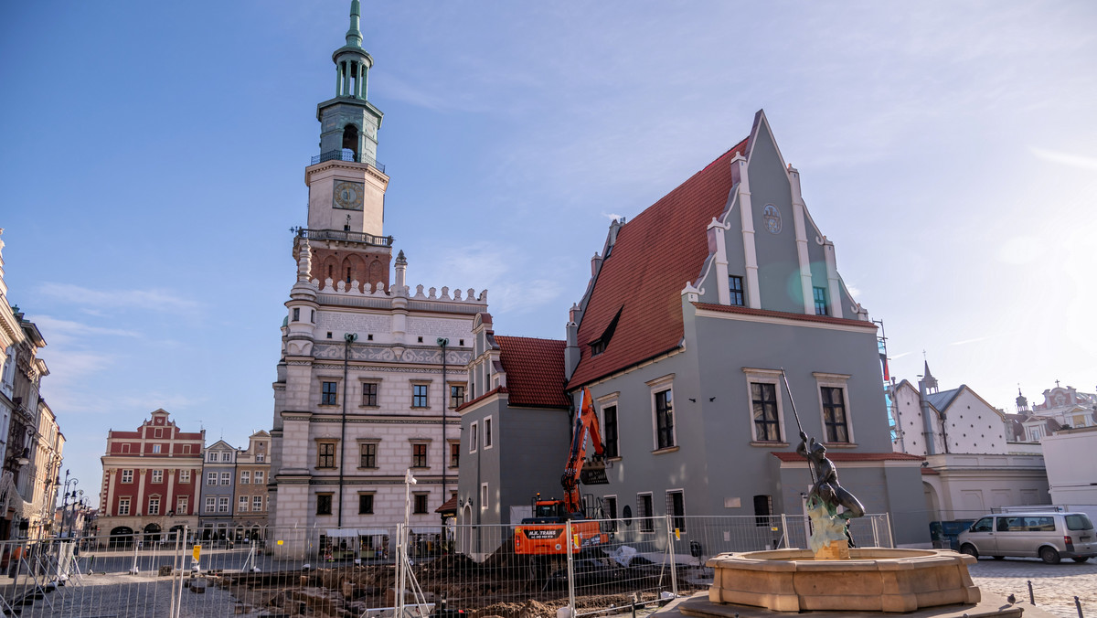 Poznań radzi turystom, jak robić zdjęcia, by nie było widać na nich remontów