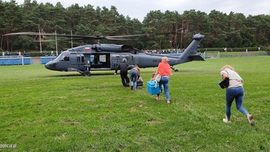 Policyjni lotnicy przetransportowali serce do przeszczepu. Użyli Black Hawka