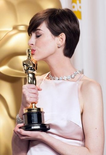 <b>9. Aktorka Anne Hathaway</b>
<br>
<br>
Ludzie nie lubią Anne za zbytni perfekcjonizm -  zarówno w pracy, jak i w życiu prywatnym.