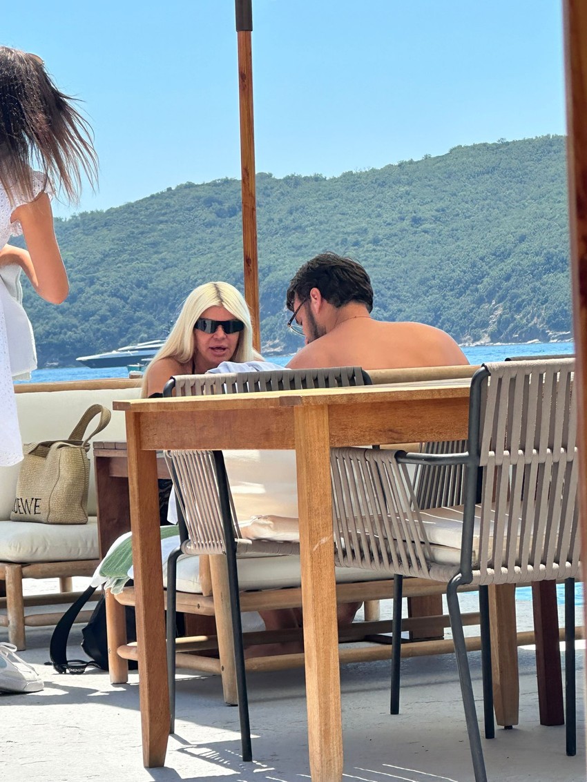 Paparaco, Dara Bubamara sa dečkom u Crnoj Gori