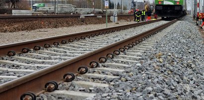 Potworna tragedia pod Warszawą. 14-latka zginęła na torach