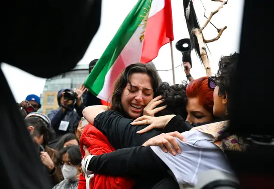 Iran. Wstrząsający raport ujawnia więzienne gwałty na protestujących