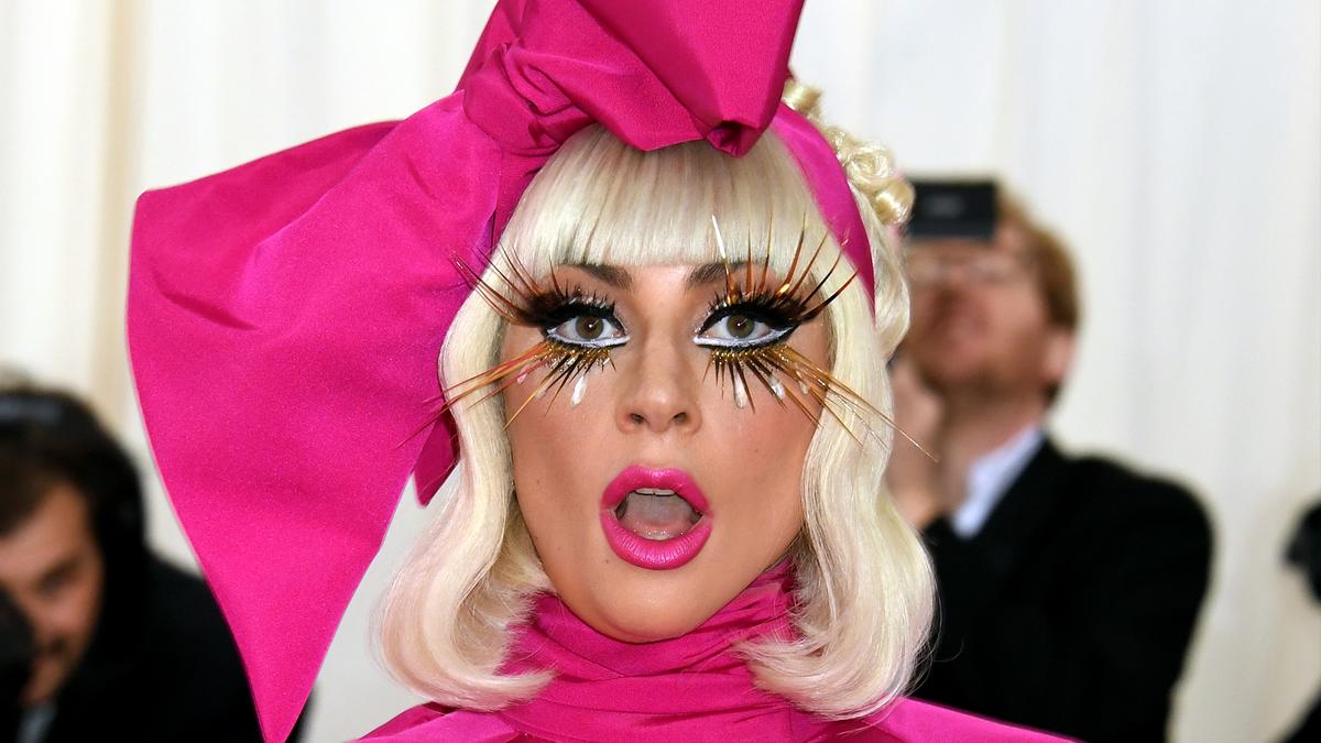Hihetetlen az a 9 ruha, amit Lady Gaga viselt a VMA-gálán
