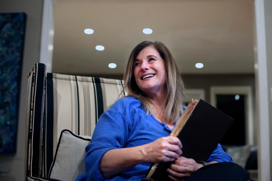 MIšel nalazi snage da se osmehuje