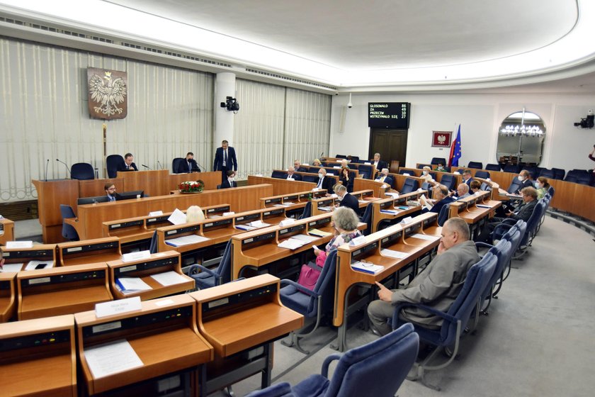 Senat przyjął poprawki do budżetu