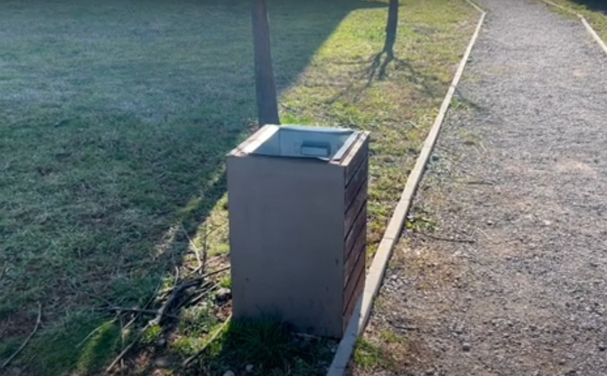 Kanta u kojoj je nađeno telo bebe