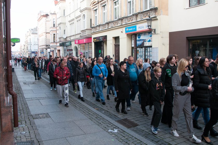 Inowrocław wstrząśnięty po potwornej zbrodni. Mieszkańcy wyszli na ulice...