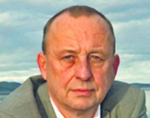 prof. Marek E. Jasiński archeolog, wykładowca w Instytucie Studiów Historycznych Norweskiego Uniwersytetu Nauki i Technologii w Trondheim w Norwegii, członek grupy badawczej Polskiej Bazy Genetycznej Ofiar Totalitaryzmów