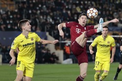 Lewandowski pożegna się z Ligą Mistrzów? Bayern ma szczęście, że przegrał tylko 0:1 [WIDEO]