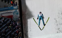 PŚ w skokach: Geiger wygrał kwalifikacje w Wiśle. Znamy skład Polaków na konkurs drużynowy