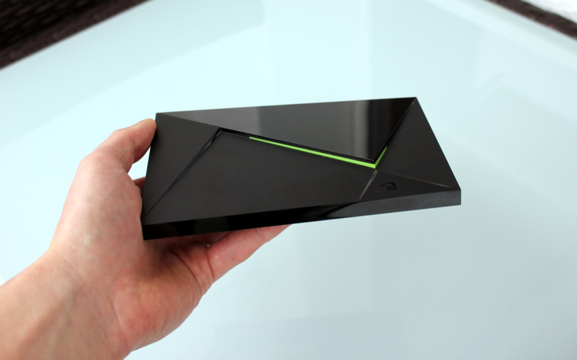 Nvidia Shield TV Pro je naozaj malá.